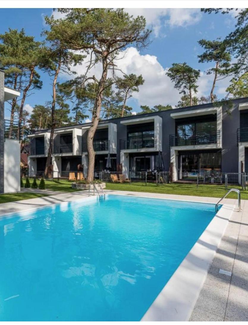 Prestige House Apartament - 2 Sypialnie Z Ogrodkiem I Basenem ポビエロボ エクステリア 写真