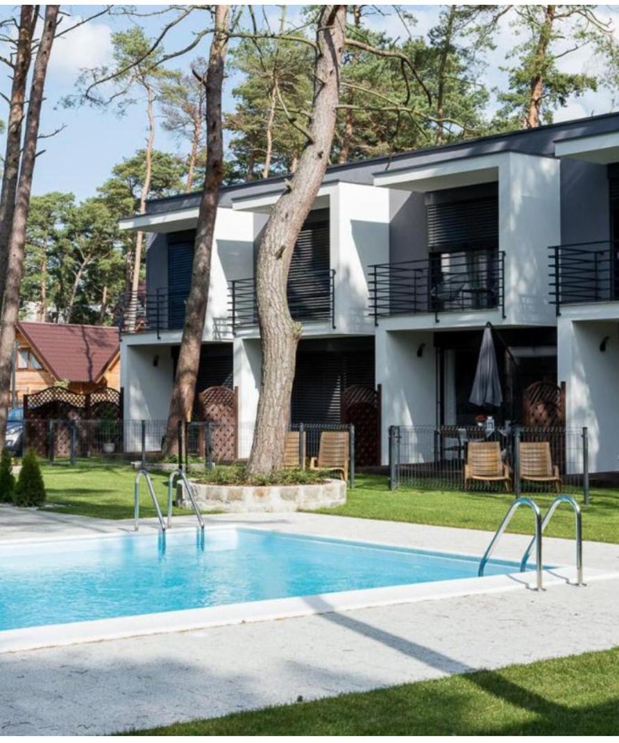 Prestige House Apartament - 2 Sypialnie Z Ogrodkiem I Basenem ポビエロボ エクステリア 写真