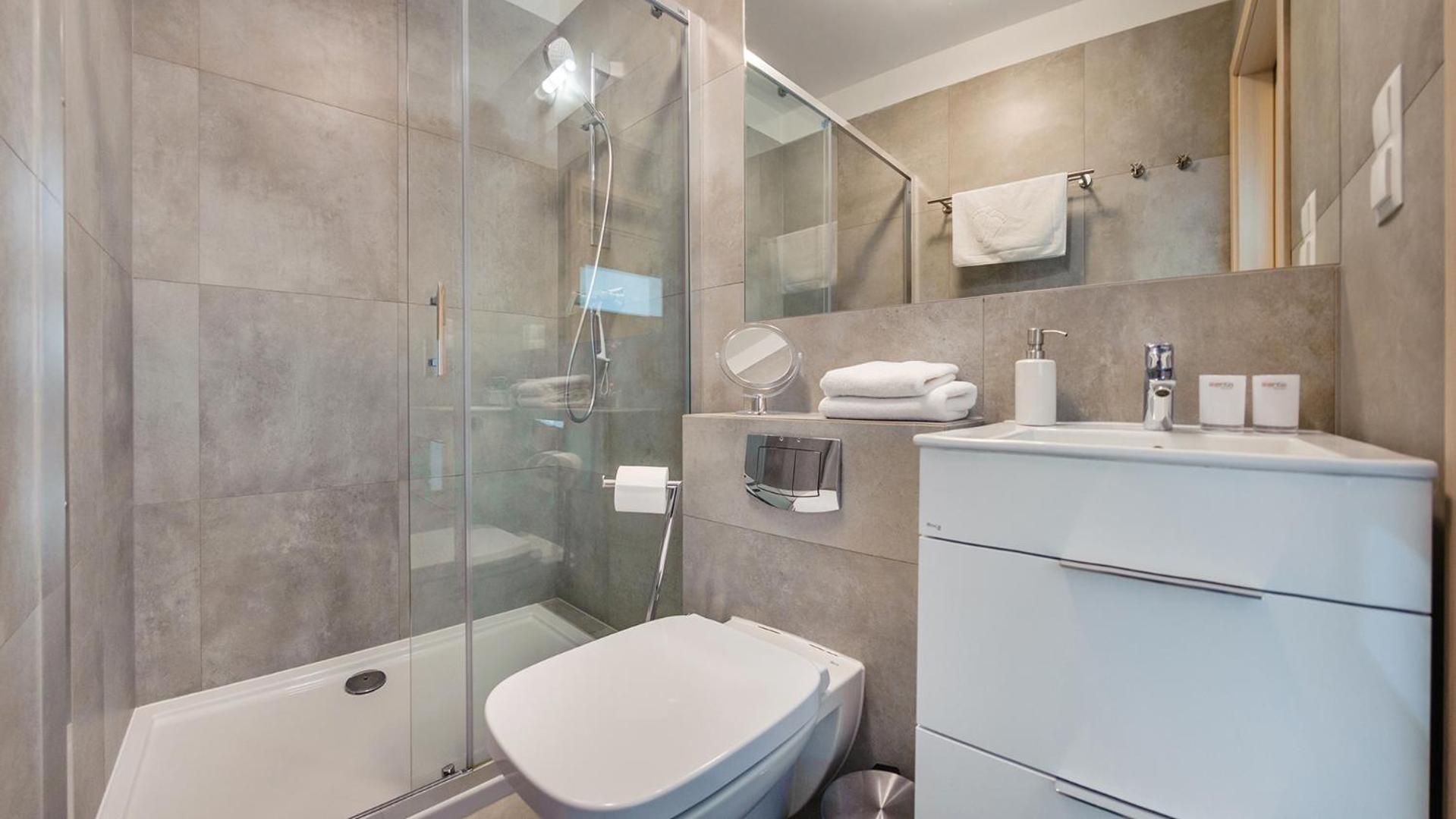 Prestige House Apartament - 2 Sypialnie Z Ogrodkiem I Basenem ポビエロボ エクステリア 写真